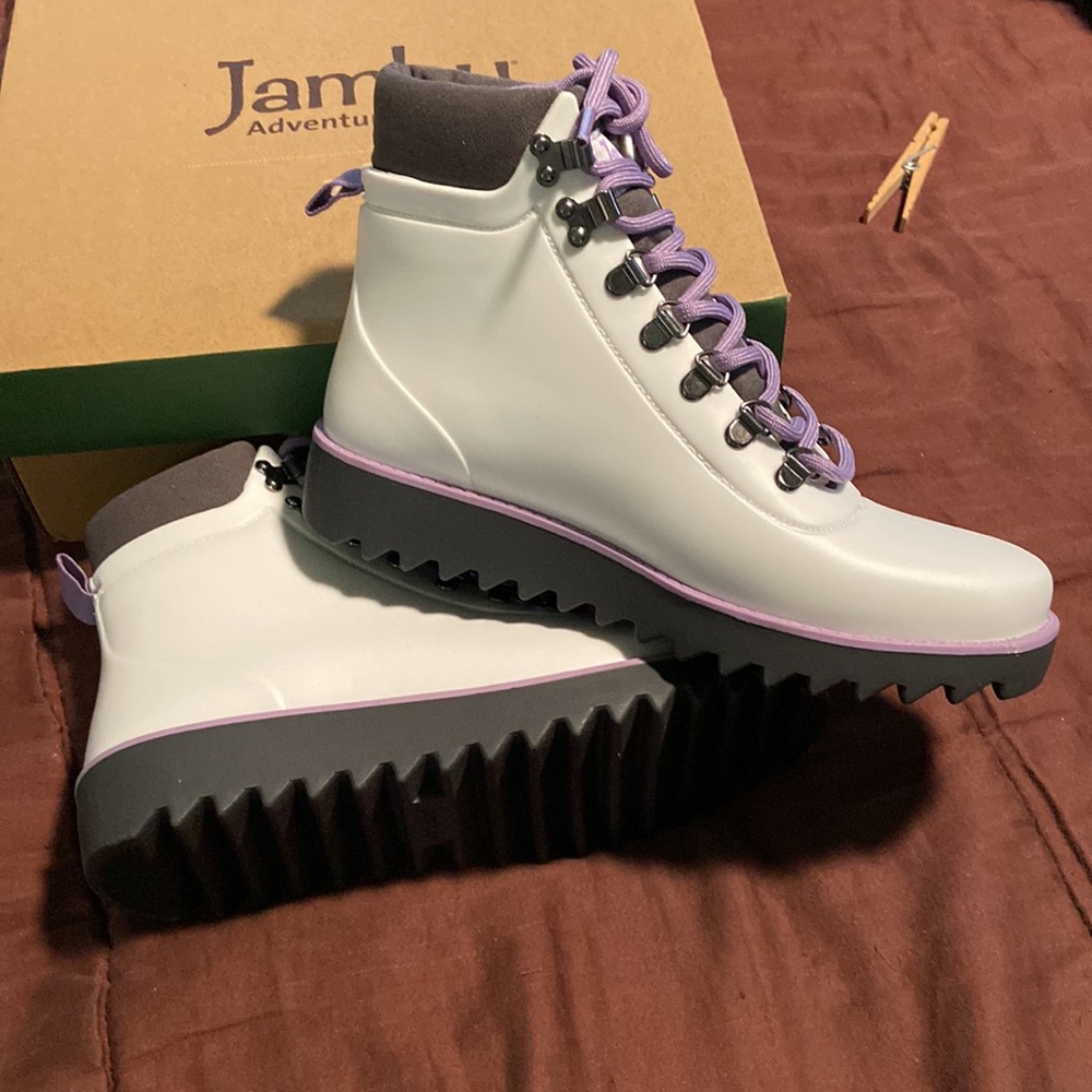 Waterproof Bootie by Jambi Brand. NWT! - Picture 16 of 16